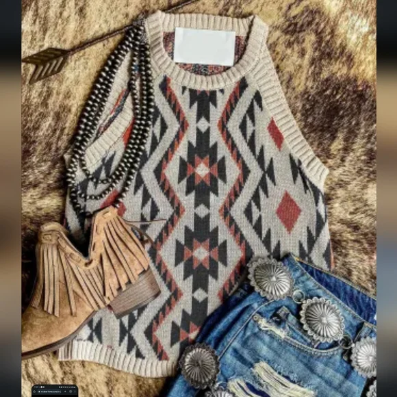 🍁🥳HP🥳New Aztec sweater tank - Picture 1 of 7
